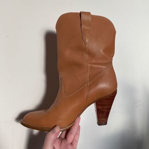Vintage Camel Cowboy Heeled Booties